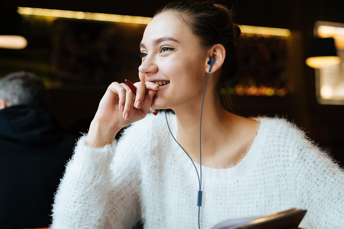 Nokia Wired in Ear Earphones (WB-101) with Powerful bass Performance, with mic for Clear Voice Calls, Virtual Assistant Control Enabled. Angled Acoustic Tubes for a Comfortable and Secure fit, Blue