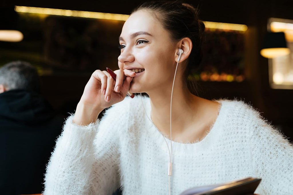 Nokia Buds (Wb-101) Wired in Ear Earphones with Mic with Powerful Bass Performance for Clear Voice Calls, Virtual Assistant Control Enabled. Angled Acoustic Tubes for Comfortable Secure Fit, White