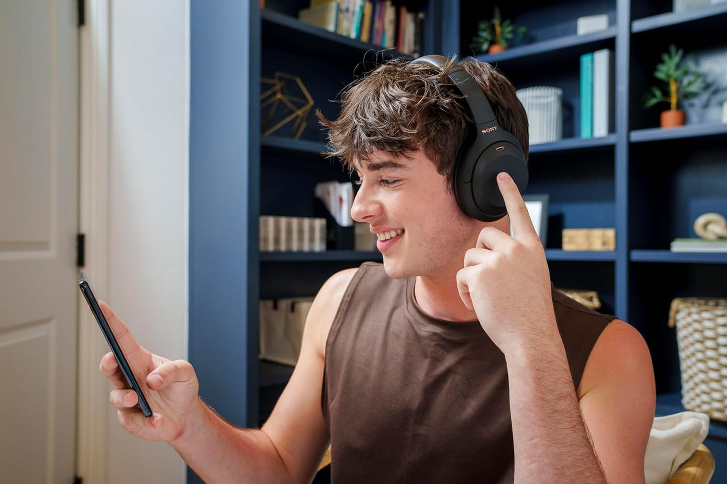 Sony WH-1000XM4 Industry Leading Wireless Noise Cancellation Bluetooth Over Ear Headphones with Mic for Phone Calls, 30 Hours Battery Life, Quick Charge, AUX, Touch Control and Voice Control - Black