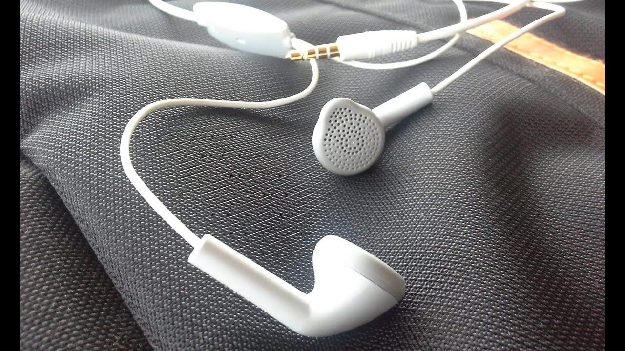 Vismay 3.5 Mm Jack Wired In Ear Earphones With Mic Compatible With Samsung Smartphones Sound & Bass (White-S1Bb)