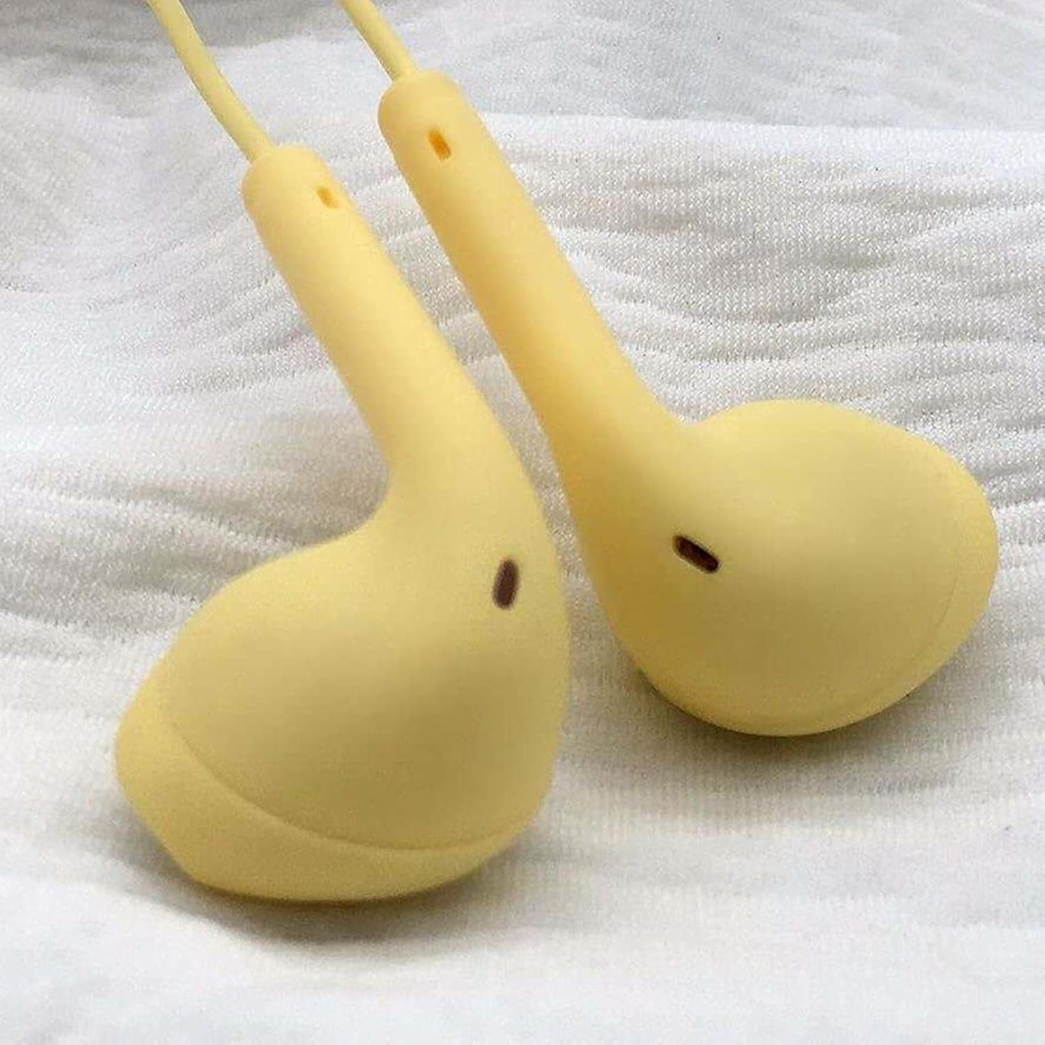 GEARZTOUCH iBlast Wired inEar Earphone with in-line Mic for Clear Calling, 14mm Dynamic Drivers for BoostedBass, 3.5mm Jack, Stylish & Lightweight Compatible with All Smartphones/Tablets- LightYellow